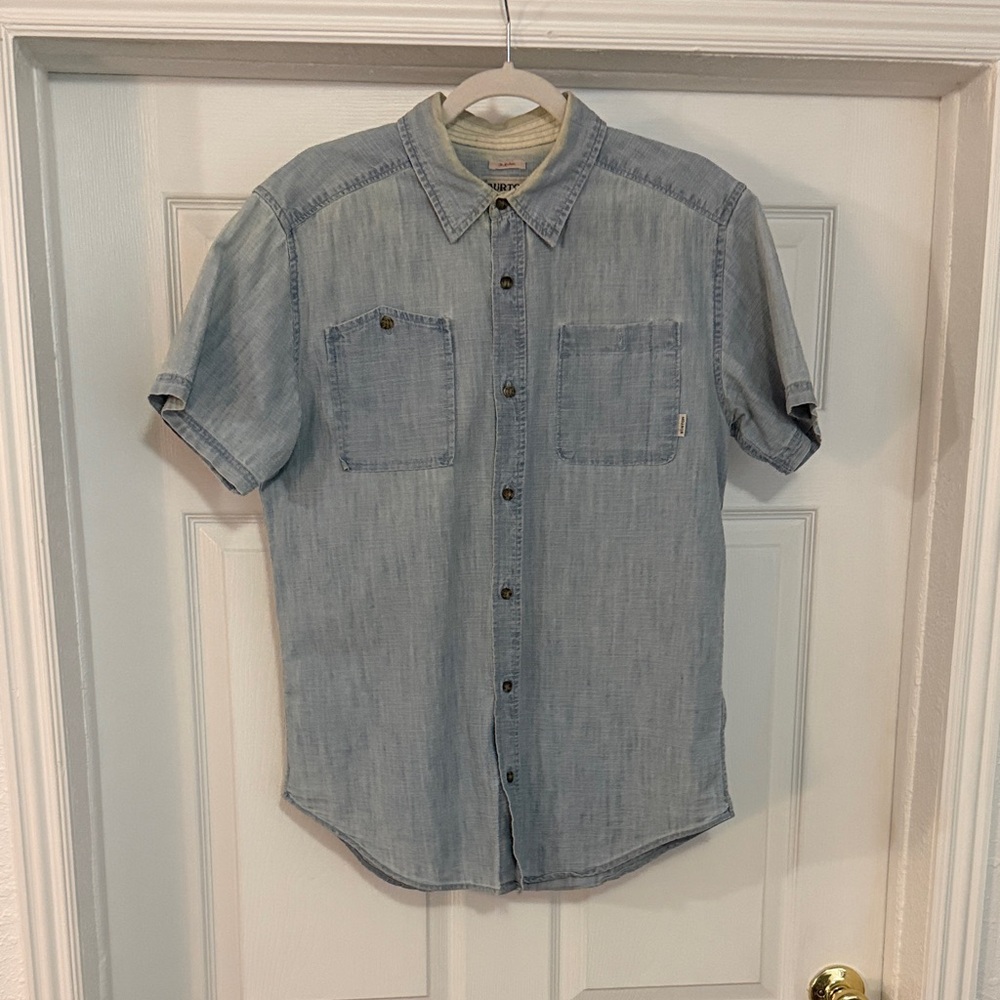 Burton Light Blue Short Sleeve Denim Button-Down Shirt - size M